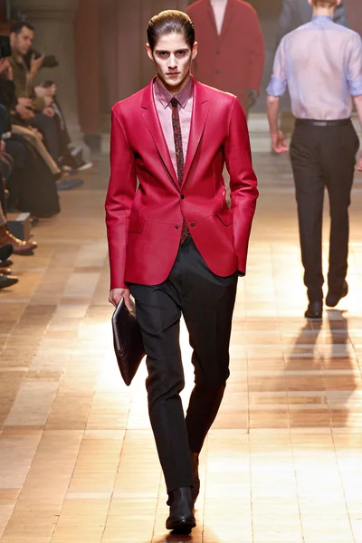 Look 38